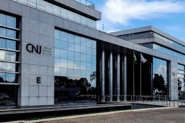 CNJ e CNMP regulamentam benefícios a magistrados e membros do MP após decisão do STF