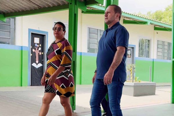 Cirone Deiró garante investimentos de R$ 15 milhões e Escola Frei Caneca será reinaugurada em Cacoal