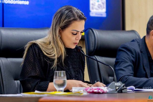 Deputada Cláudia de Jesus pede recuperação da RO-480 e acesso à Linha 128 em Ji-Paraná