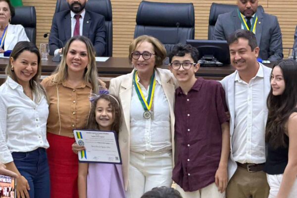 Sessão na Assembleia de Rondônia concede homenagens a lideranças por atuação em direitos, educação e igualdade racial