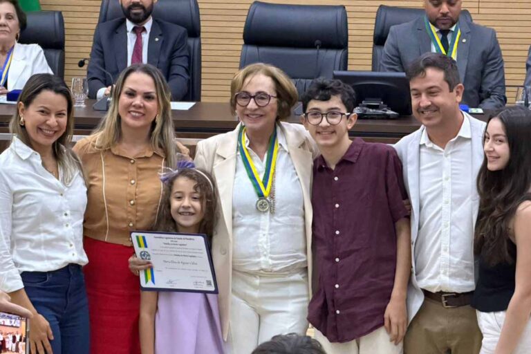 Sessão na Assembleia de Rondônia concede homenagens a lideranças por atuação em direitos, educação e igualdade racial
