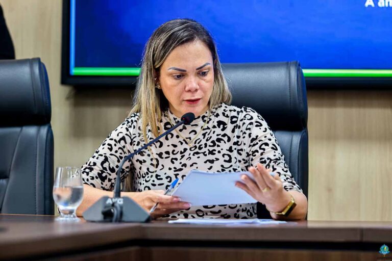 Projeto de Cláudia de Jesus garante progressão funcional a servidores cedidos da Sesau em Rondônia