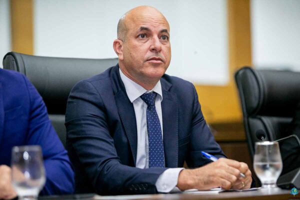 Ismael Crispin propõe regulamentação do bronzeamento artificial e destaca impacto econômico em Rondônia