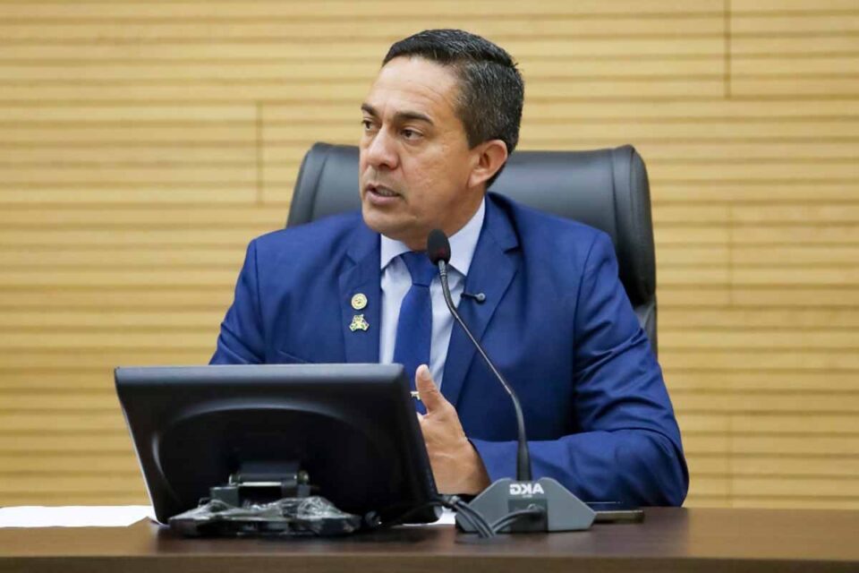 <div style="
                font-size: 18px;
                font-weight: bold;
                color: #0073aa;
                margin-bottom: 5px;
                text-transform: uppercase;
            ">SERVIÇOS GRATUITOS</div>Projeto Cidadania no Bairro leva serviços gratuitos a Candeias do Jamari neste sábado