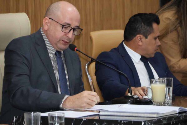 Projeto de Gedeão Negreiros fixa prazo de 15 dias para reparo de bueiros em Porto Velho