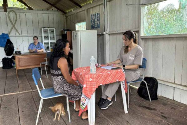 Missão fluvial do Governo de Rondônia leva atendimentos de saúde a comunidades ribeirinhas e indígenas