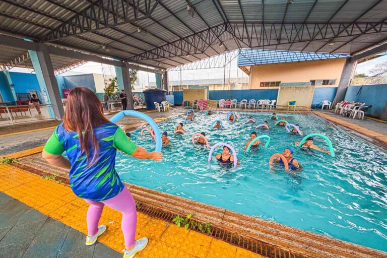 Hidroginástica para idosos em Porto Velho melhora saúde e qualidade de vida no CCI