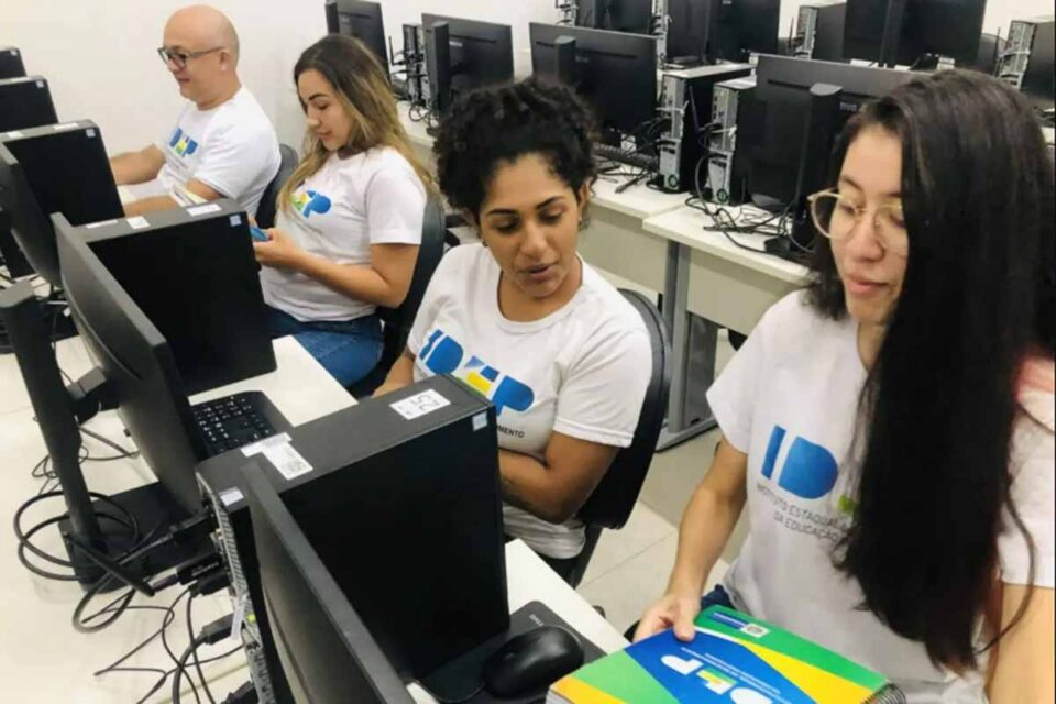 <div style="
                font-size: 18px;
                font-weight: bold;
                color: #0073aa;
                margin-bottom: 5px;
                text-transform: uppercase;
            ">INSCRIÇÕES ABERTAS</div>Inscrições para cursos profissionalizantes online em Rondônia seguem abertas até 13 de abril