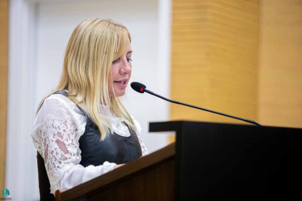 Ieda Chaves divulga curso gratuito de inteligência financeira com inscrições abertas em Porto Velho