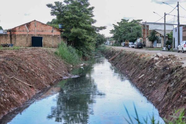 Limpeza de canais ultrapassa 22 mil metros e reforça combate a alagamentos em Porto Velho