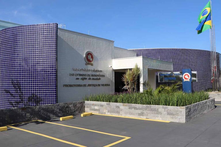 Casal é condenado por participação na execução de dentista em Vilhena após júri de quase 20 horas