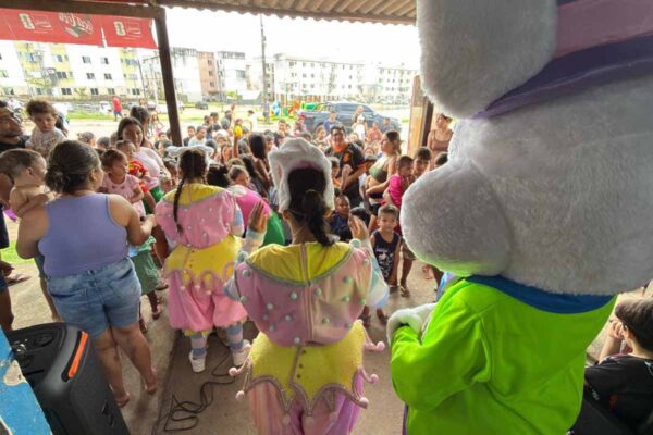 Prefeitura de Porto Velho distribui chocolates para 250 crianças no residencial Morar Melhor