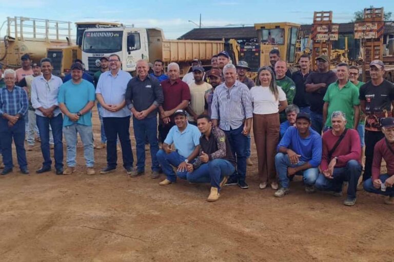 Ezequiel Neiva destina R$ 2 milhões para recuperação de estradas vicinais em Machadinho do Oeste