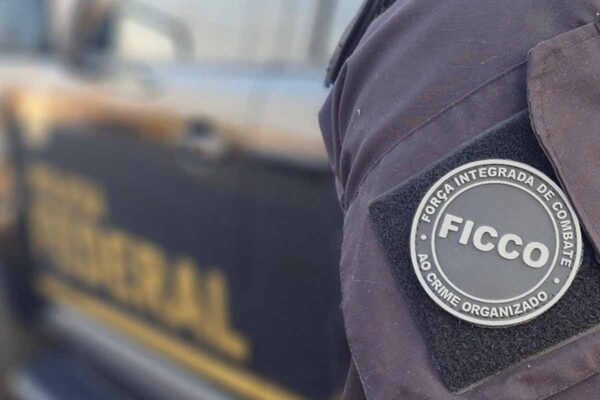 Mulher é presa com mais de 7 kg de drogas em ação da FICCO no terminal rodoviário de Ji-Paraná