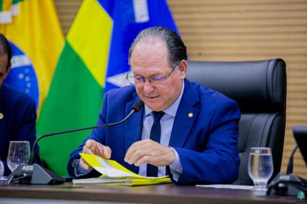 Pedro Fernandes apresenta requerimentos sobre entrada de leite e decreto de calamidade durante CPI em Machadinho do Oeste