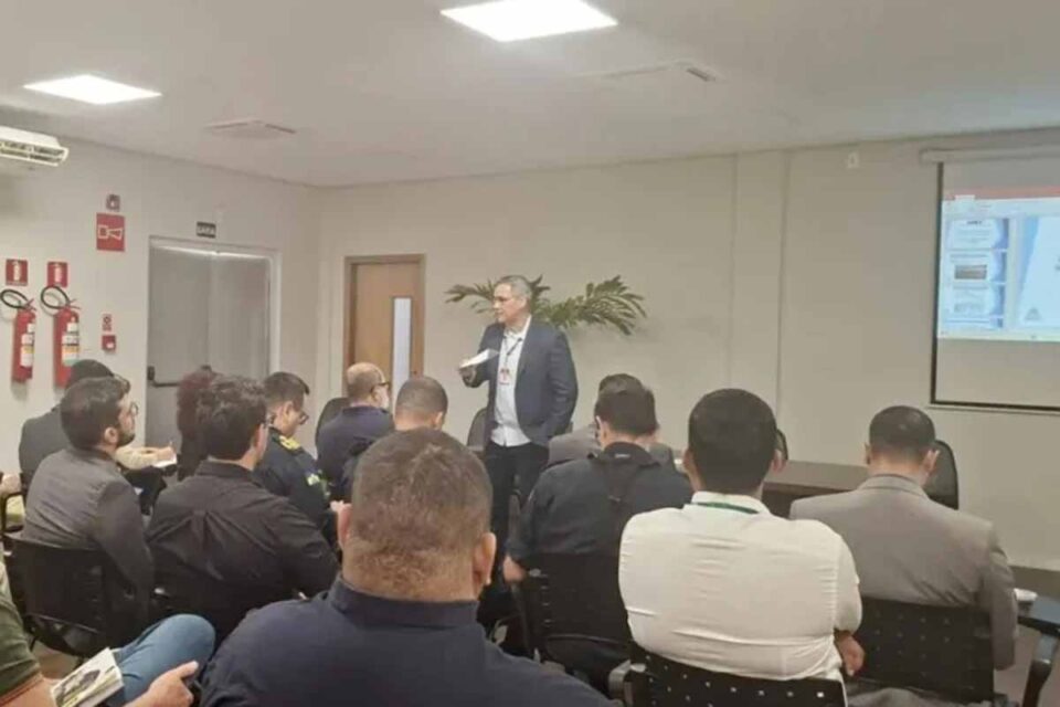 <div style="
                font-size: 18px;
                font-weight: bold;
                color: #0073aa;
                margin-bottom: 5px;
                text-transform: uppercase;
            ">NAVEGAÇÃO NO RIO MADEIRA</div>Governo de Rondônia articula ações integradas para reforçar segurança da navegação no Rio Madeira