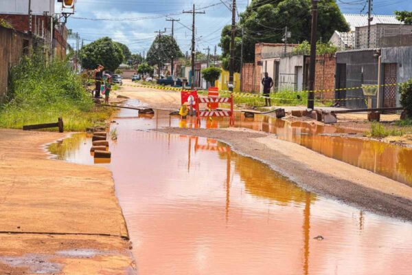 Prefeitura de Porto Velho inicia obra de drenagem na Rua Bandeirantes após alagamentos e acidente