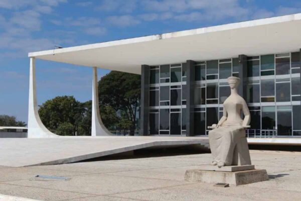 STF confirma validade de lei que restringe compra de terras por empresas estrangeiras no Brasil