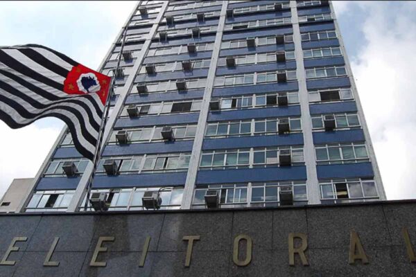 Ratinho vira réu no TRE-SP por violência política contra Natália Bonavides