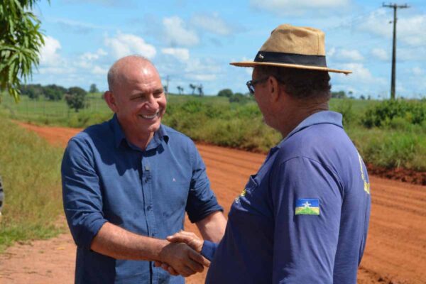 Ezequiel Neiva destina perfuratriz e amplia acesso à água para produtores rurais em Nova Mamoré