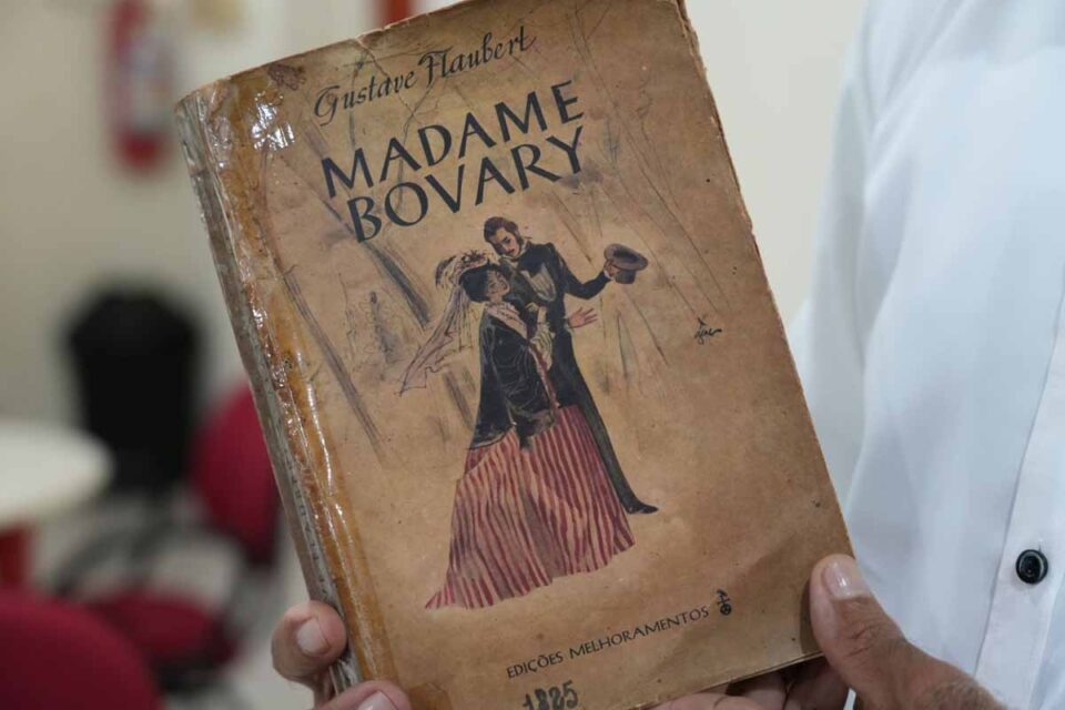 <div style="
                font-size: 18px;
                font-weight: bold;
                color: #0073aa;
                margin-bottom: 5px;
                text-transform: uppercase;
            ">ACERVO HISTÓRICO</div>Biblioteca Francisco Meirelles preserva acervo histórico e reforça incentivo à leitura em Porto Velho