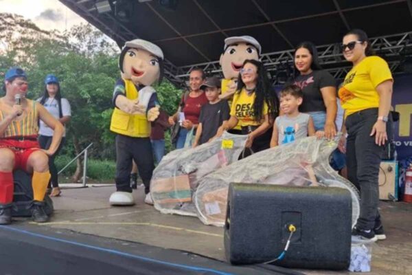 Governo de RO promove educação no trânsito durante Bike Arte em Porto Velho