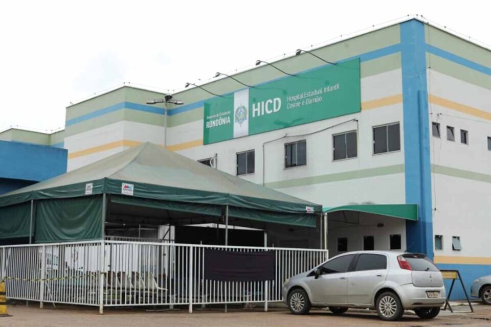 <div style="
                font-size: 18px;
                font-weight: bold;
                color: #0073aa;
                margin-bottom: 5px;
                text-transform: uppercase;
            ">SAÚDE INFANTIL</div>Hospital Infantil Cosme e Damião supera 120 cirurgias eletivas e reforça atendimento pediátrico em Rondônia