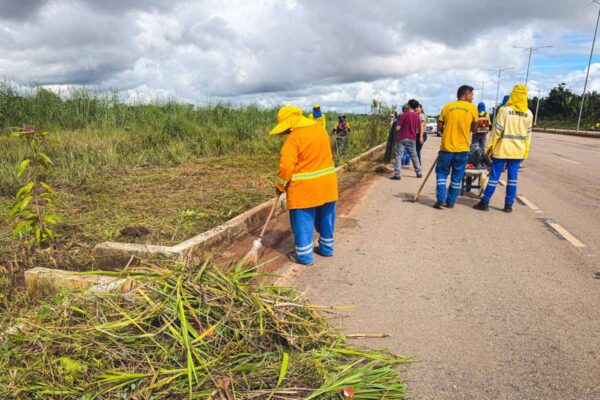 Prefeitura de Porto Velho intensifica limpeza urbana em avenidas de grande circulação