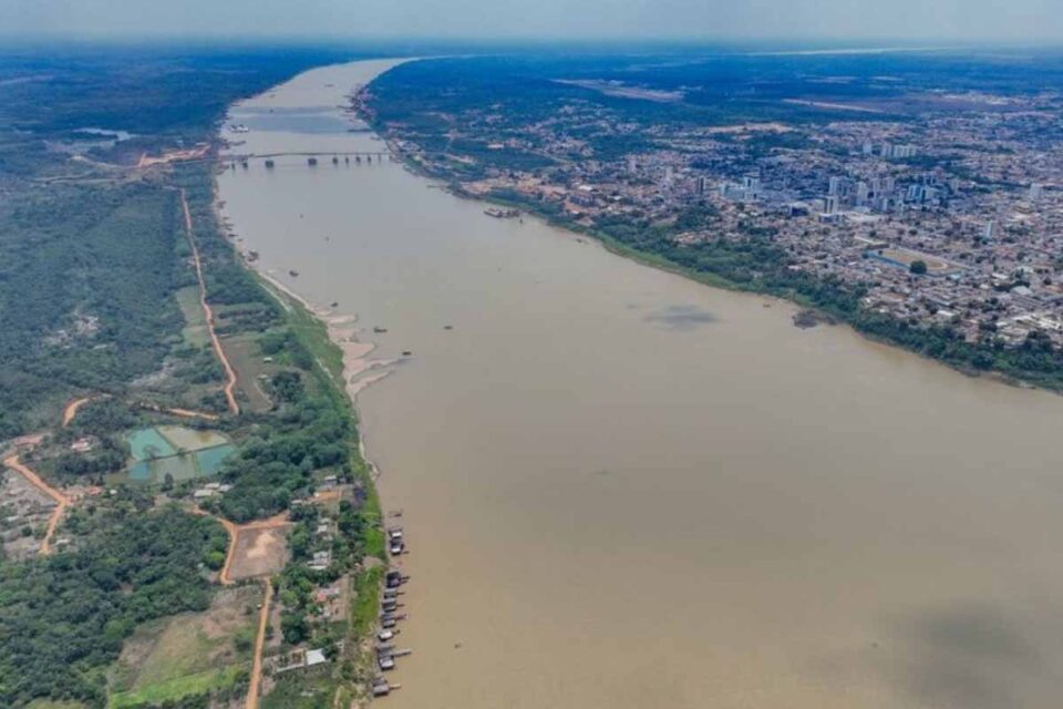 <div style="
                font-size: 18px;
                font-weight: bold;
                color: #0073aa;
                margin-bottom: 5px;
                text-transform: uppercase;
            ">ESTRATÉGIA</div>Porto Velho intensifica monitoramento do rio Madeira e avança para decretar situação de emergência