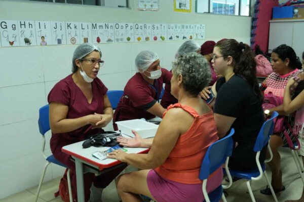Serviços gratuitos de saúde e assistência chegam à zona leste de Porto Velho em ação social