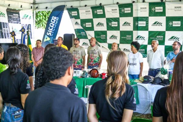 Ismael Crispin destaca investimentos milionários na cafeicultura durante largada da colheita em São Miguel do Guaporé