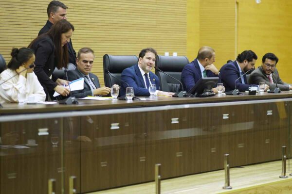 Alero aprova R$ 136 milhões para obras urbanas e ampliação do abastecimento de água em Rondônia