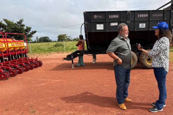 Implementos agrícolas fortalecem produção rural e beneficiam famílias em Mirante da Serra