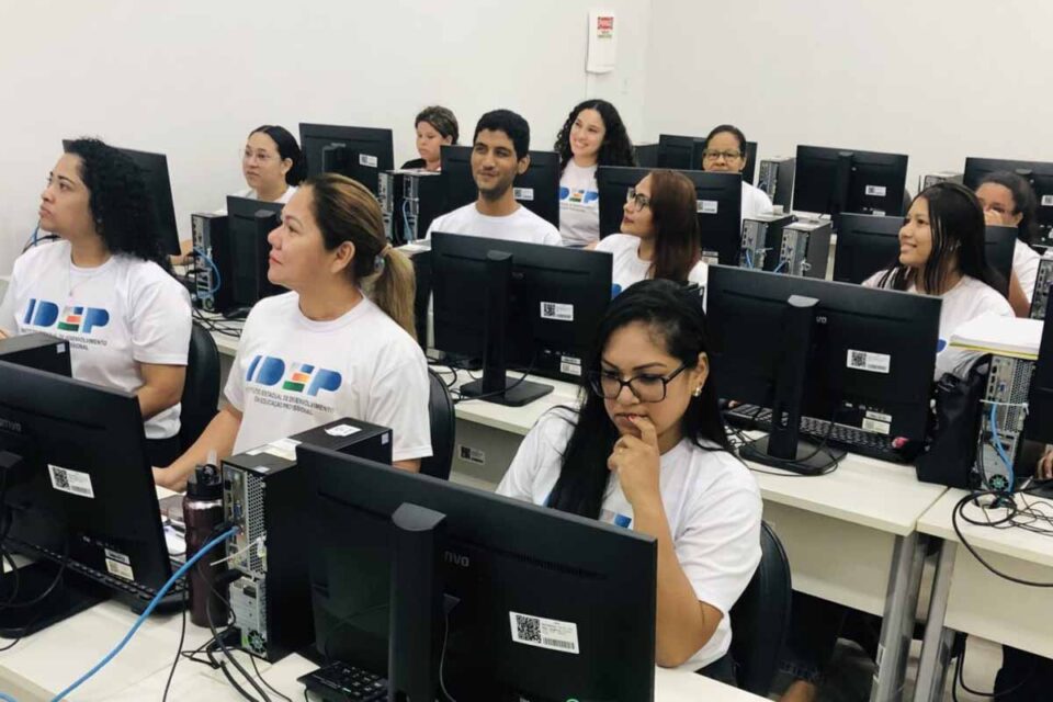 <div style="
                font-size: 18px;
                font-weight: bold;
                color: #0073aa;
                margin-bottom: 5px;
                text-transform: uppercase;
            ">CAPACITAÇÃO TECNOLÓGICA</div>Cursos profissionalizantes de tecnologia com inscrições abertas em Rondônia seguem até 25 de maio