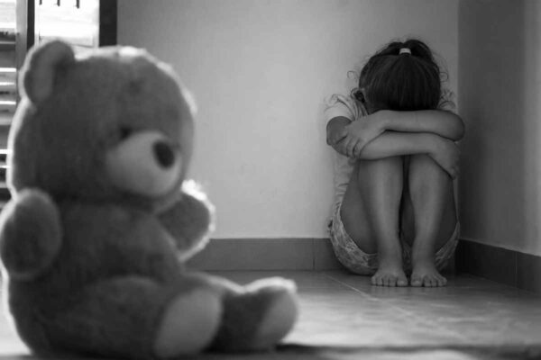 Auditoria aponta que 9 dos 10 maiores municípios de Rondônia descumprem lei de proteção a crianças vítimas de abuso sexual