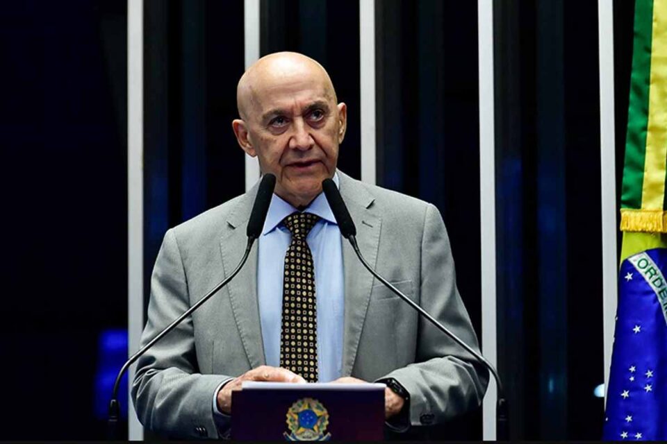<div style="
                font-size: 18px;
                font-weight: bold;
                color: #0073aa;
                margin-bottom: 5px;
                text-transform: uppercase;
            ">EDUCAÇÃO</div>Confúcio Moura diz que indígenas são “verdadeiros donos do Brasil” após Senado aprovar primeira universidade indígena