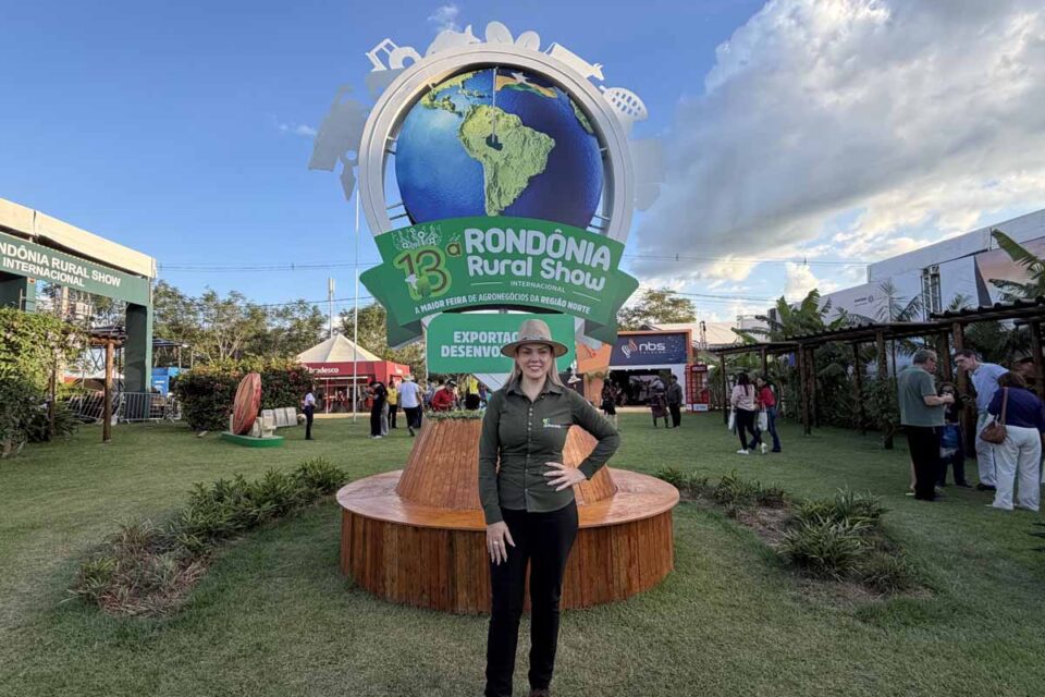 <div style="
                font-size: 18px;
                font-weight: bold;
                color: #0073aa;
                margin-bottom: 5px;
                text-transform: uppercase;
            ">AGRONEGÓCIO</div>Deputada Cláudia de Jesus participa da abertura da 13ª Rondônia Rural Show Internacional em Ji-Paraná