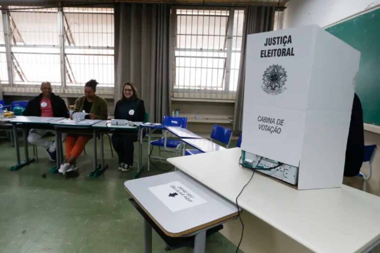 Prazo para tirar ou regularizar título de eleitor termina nesta quarta-feira, alerta TSE