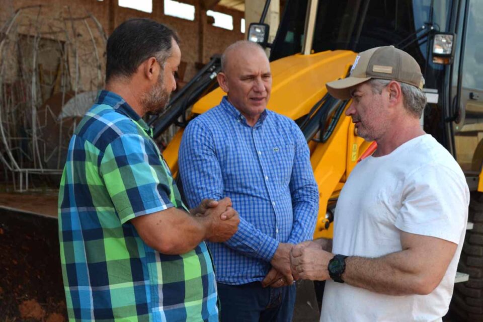 <div style="
                font-size: 18px;
                font-weight: bold;
                color: #0073aa;
                margin-bottom: 5px;
                text-transform: uppercase;
            ">ECONOMIA RURAL</div>Investimento de R$ 400 mil fortalece piscicultura em Alta Floresta D’Oeste com entrega de alevinos