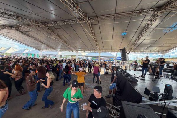 Festa do Trabalhador em Porto Velho reúne público, movimenta economia e destaca cultura regional