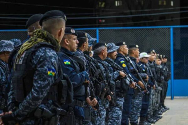 Forças de segurança cumprem mandados em Rondônia durante operação integrada contra organização criminosa