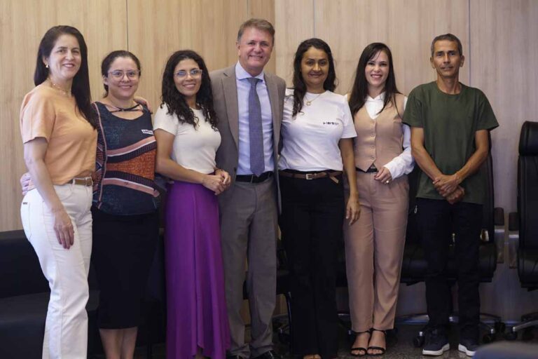 Luizinho Goebel destaca reconhecimento nacional da educação de Colorado do Oeste em prêmio de excelência