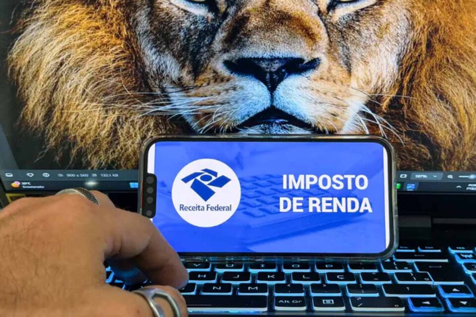 <div style="
                font-size: 18px;
                font-weight: bold;
                color: #0073aa;
                margin-bottom: 5px;
                text-transform: uppercase;
            ">DECLARAÇÃO DO IR</div>Receita Federal recebe 26,2 milhões de declarações do IRPF 2026 e mais de 40% ainda não enviaram