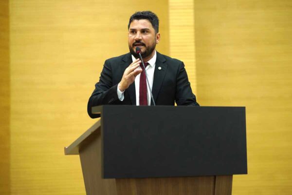 Jean Mendonça confirma mais de R$ 8 milhões para reformas em escolas estaduais de Pimenta Bueno