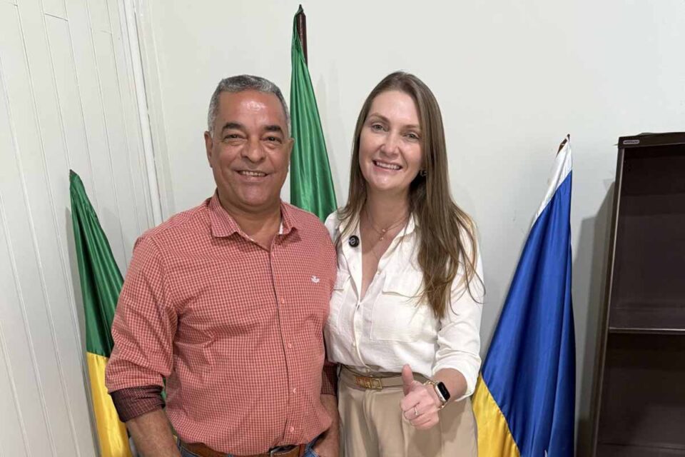 <div style="
                font-size: 18px;
                font-weight: bold;
                color: #0073aa;
                margin-bottom: 5px;
                text-transform: uppercase;
            ">EMENDA PARLAMENTAR</div>Deputada Gislaine Lebrinha destina R$ 142 mil para compra de veículo da AGROSIPRO em Colorado do Oeste