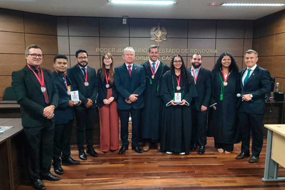 <div style="
                font-size: 18px;
                font-weight: bold;
                color: #0073aa;
                margin-bottom: 5px;
                text-transform: uppercase;
            ">TRIBUNAL DO JÚRI</div>MPRO destaca papel do júri popular durante concurso de júri simulado em Cacoal