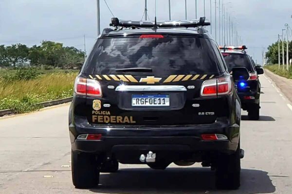 Polícia Federal apreende mais de 1 tonelada de maconha em caminhão na SP-310 em Monte Aprazível
