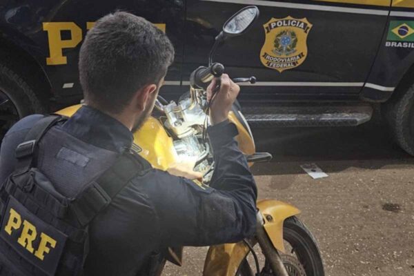PRF apreende três veículos adulterados e recupera automóveis com registro de furto em Rondônia
