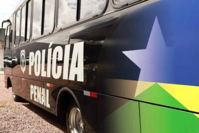 Governo de Rondônia entrega micro-ônibus para reforçar operações da Polícia Penal em Porto Velho