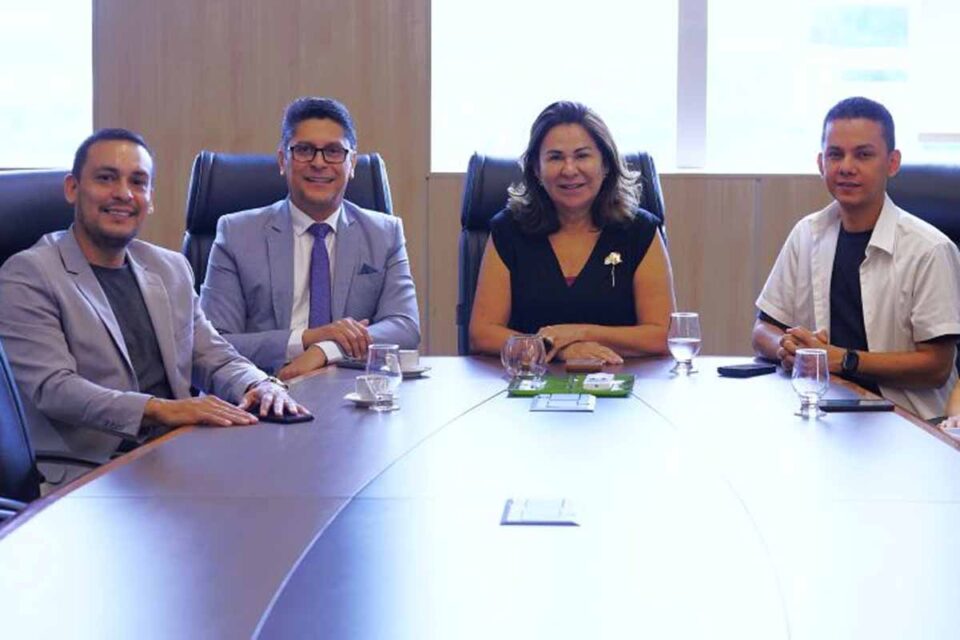 <div style="
                font-size: 18px;
                font-weight: bold;
                color: #0073aa;
                margin-bottom: 5px;
                text-transform: uppercase;
            ">SEGURANÇA PÚBLICA</div>Assembleia Legislativa e PM de Rondônia iniciam agenda conjunta para fortalecer segurança pública